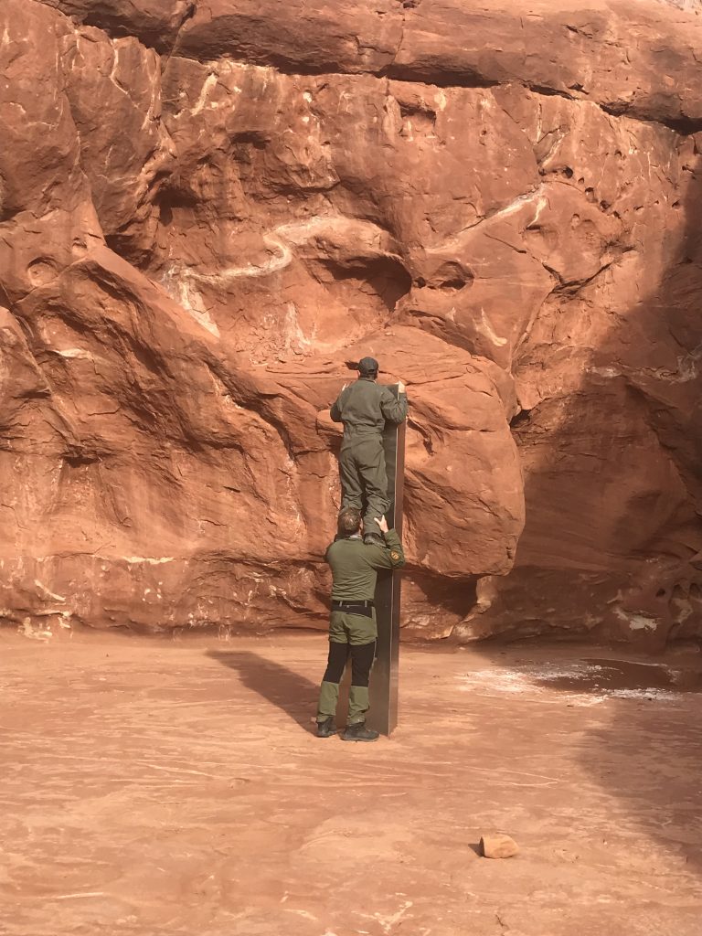 W Utah odkryto tajemniczy monolit